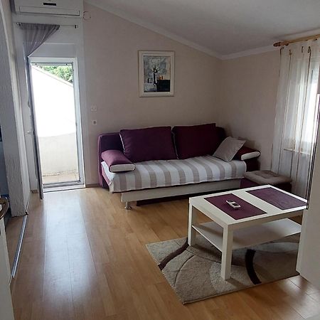 Apartman Jelena Vir Exterior photo